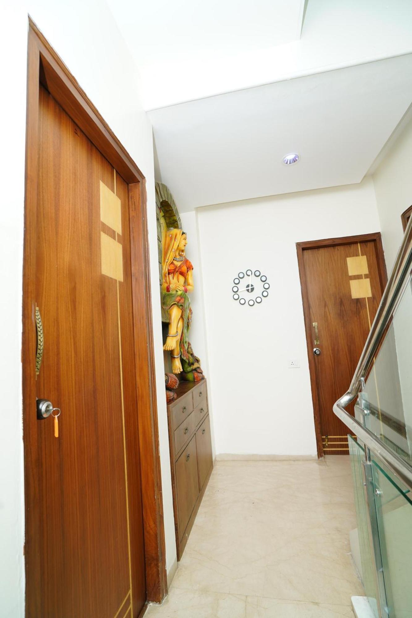 Golden Villa - Duplex House With Private Theater - Near To Alipiri And Bhudevi Ttd Ticket Counter And Kapilateertham Tirupati Exterior foto